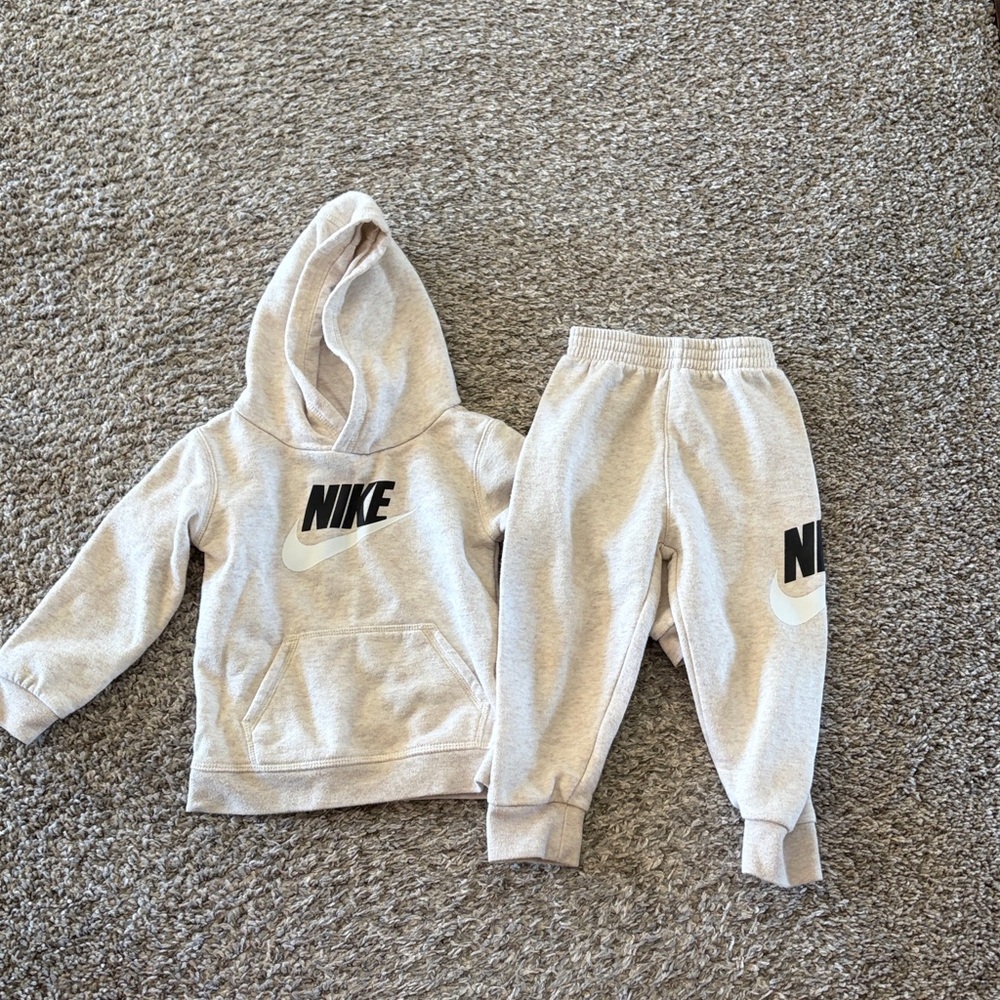 Nike Kids Gray Matching Set